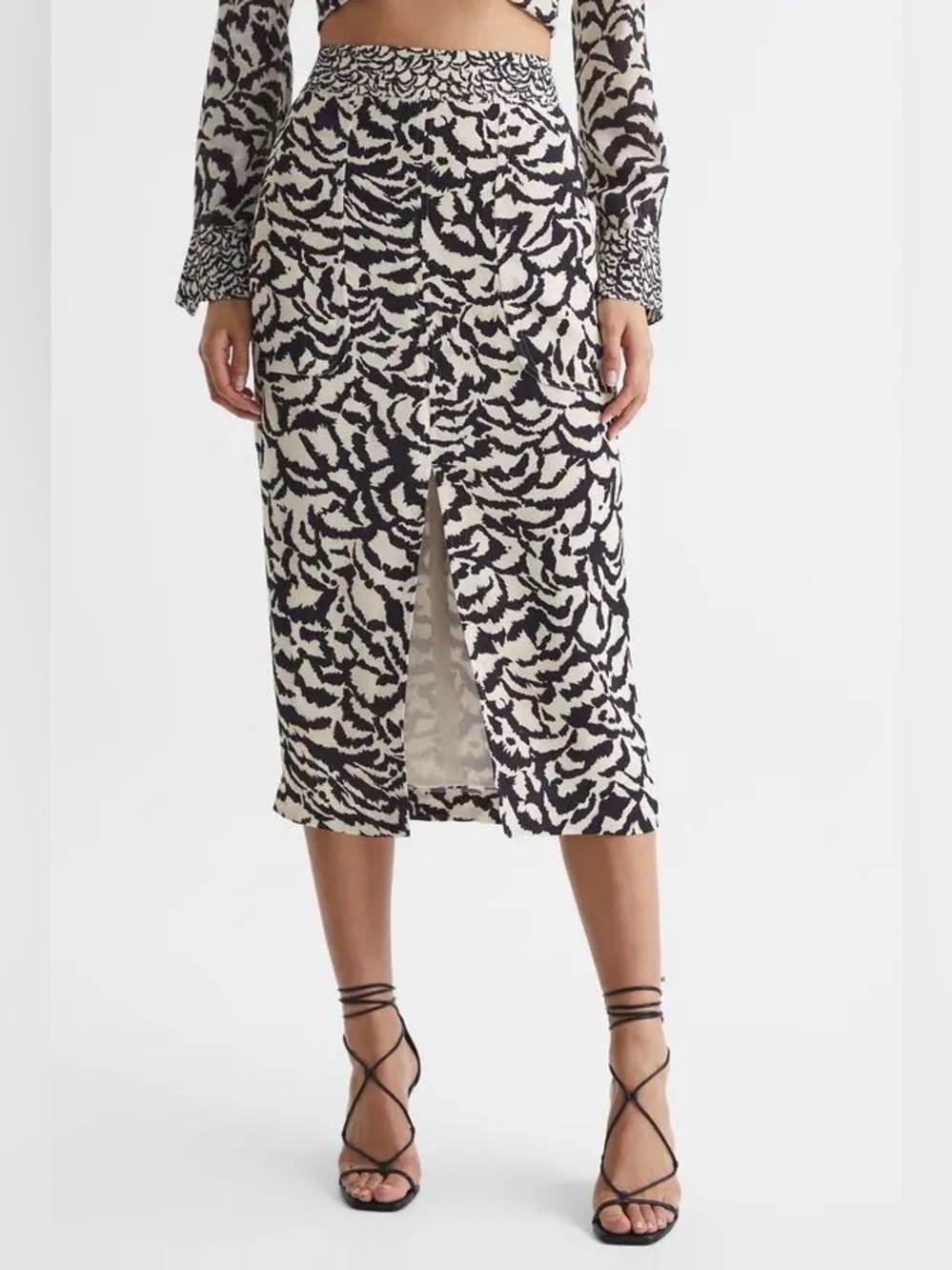REISS High-Rise Black & White Printed Midi Skirt with Front Slit in US6